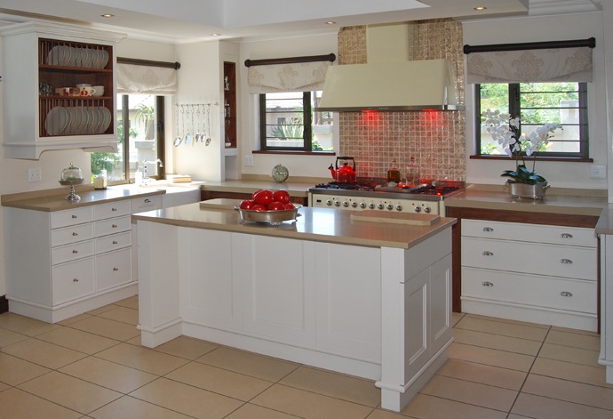 Kitchen layout with island